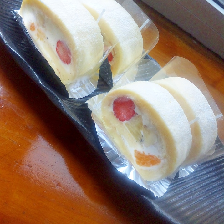 フルーツたっぷりスフレロールケーキ レシピ 作り方 By 純金カステラ 楽天レシピ フルーツたっぷりスフレロールケーキ レシピ 作り方 By 純金カステラ 楽天レシピ